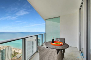 Insane Ocean View Balcony Beachfront Resort Pool